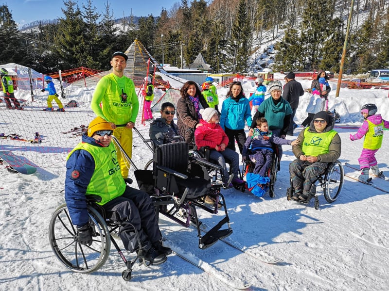 FOTOGALERIE. O nouă zi pe schiuri cu cei de la Caiac SMile. Ionuț Stancovici face MINUNI!!!