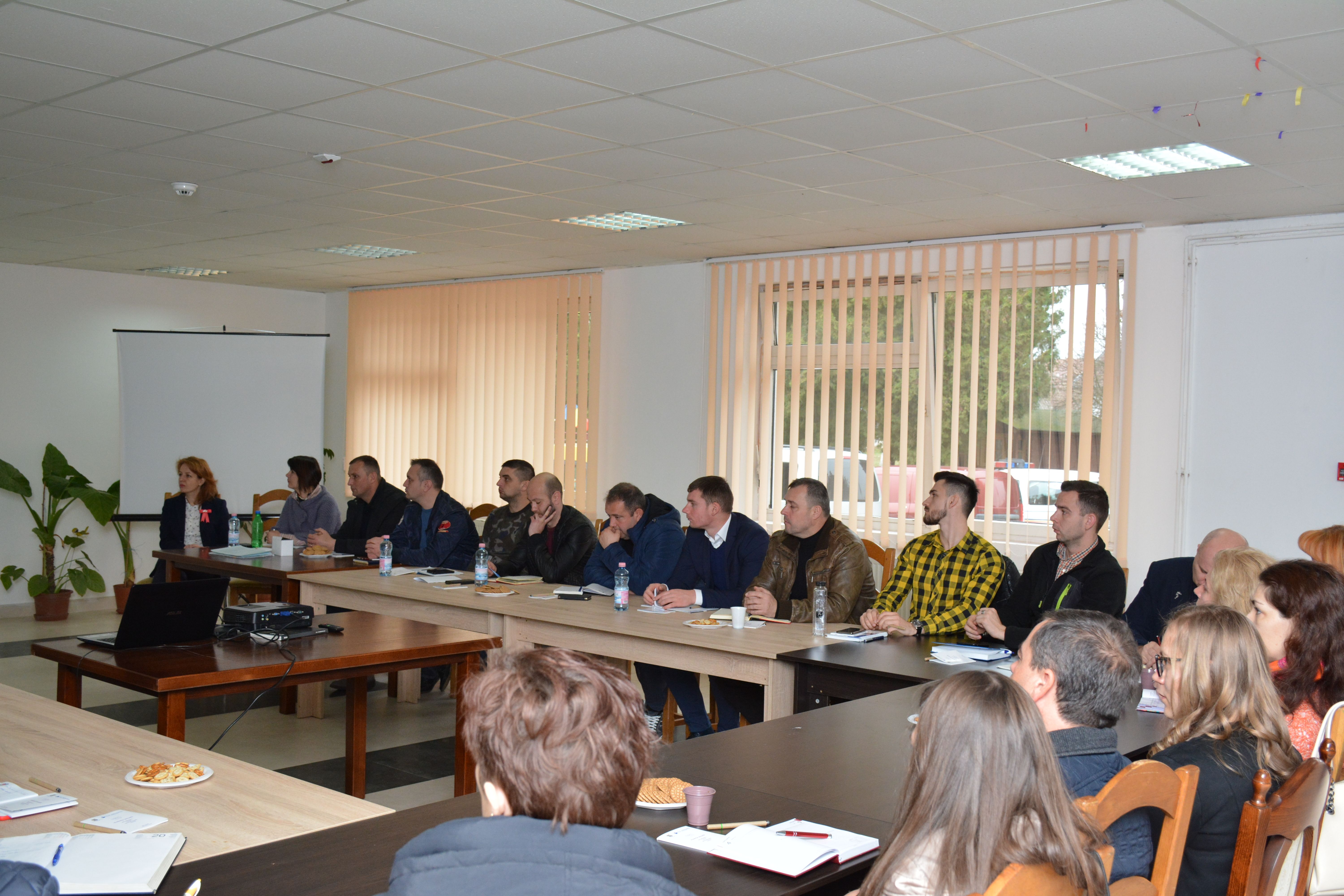 Schimb de experiență între specialiști în privința prevenirii violenței domestice, organizate IPJ Satu Mare