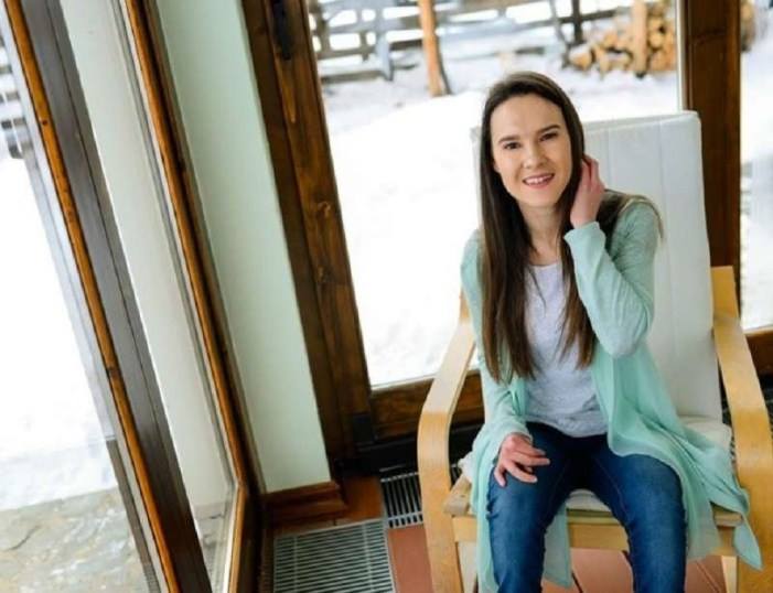 Oana, o elevă de clasa a XII-a, are nevoie de ajutorul nostru