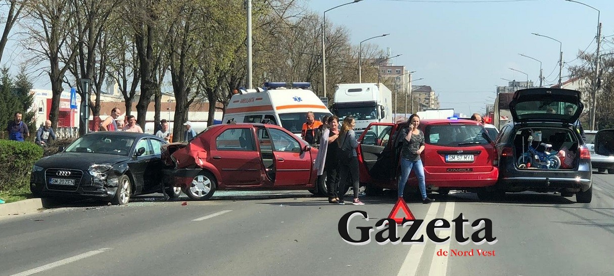 FOTO. ACCIDENT SPECTACULOS pe Careiului. Patru autoturisme, făcute ZOB