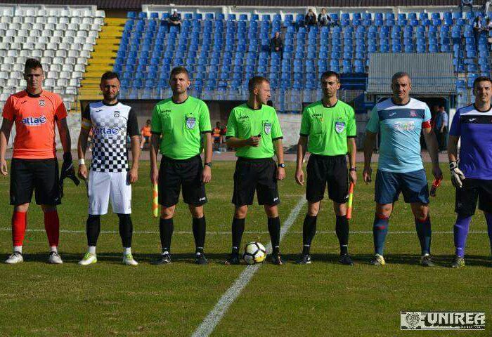 Victorie obligatorie în fața lanternei!