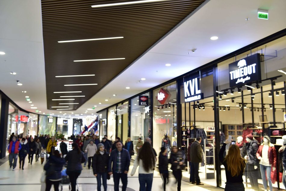 Plătit să faci shoppping