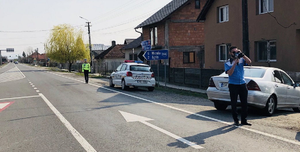 RAZIE. Vitezomani IRESPONSABILI, lăsați fără PERMIS. Prinși cu peste 100km/h în localități
