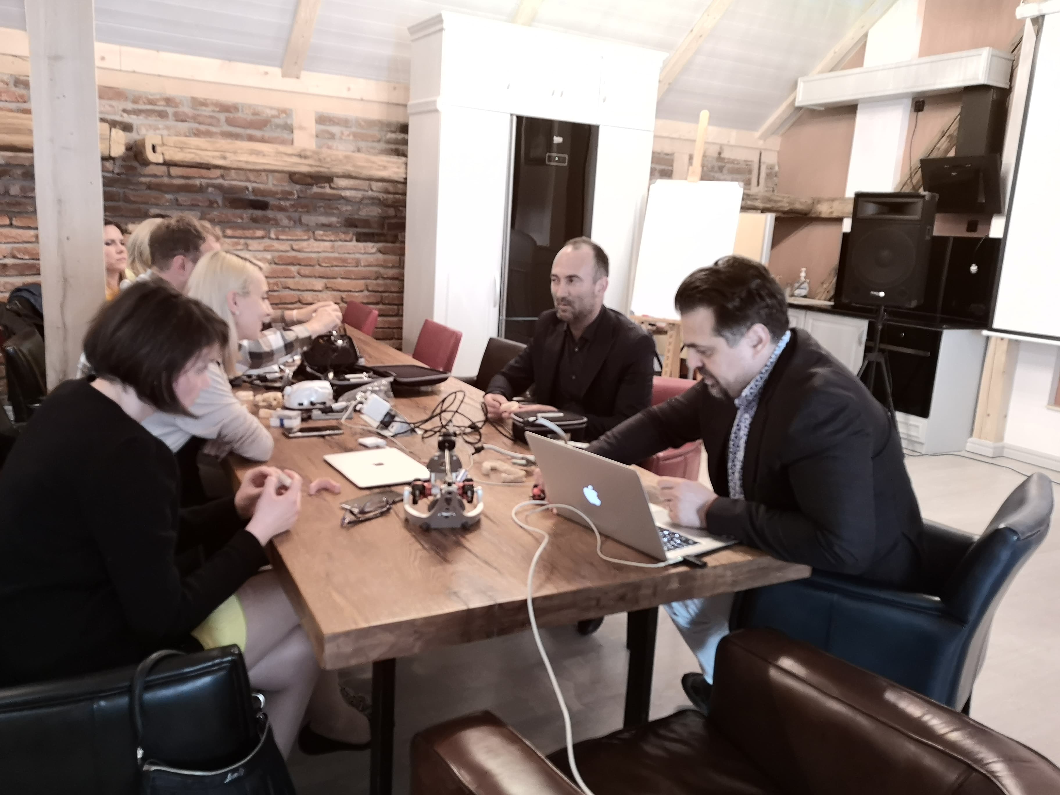 Renumitul Dr. Andi Drăguș, oaspete la  seminarul stomatologic al Dr. Cosmin Raţiu