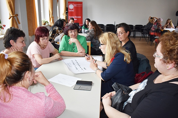 S-au încheiat cursurile de perfecționare pentru educatoare, organizate de Caritas