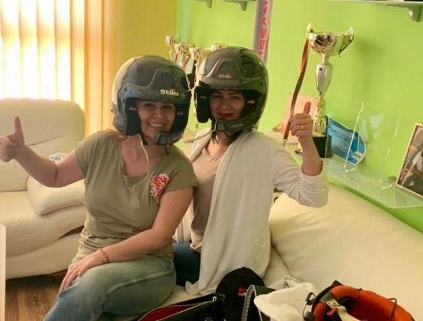 PREMIERĂ. Deputatul sătmărean Ioana Bran, la o cursă de Rally-Raid, în calitate de copilot