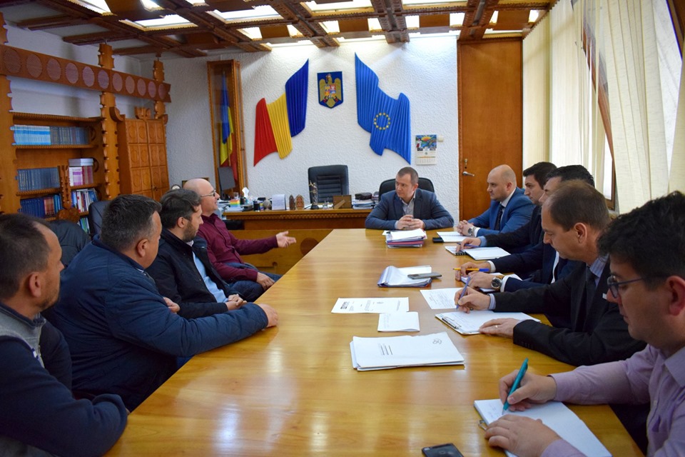 Fermierii și arendașii sătmăreni cer sprijinul Prefecturii