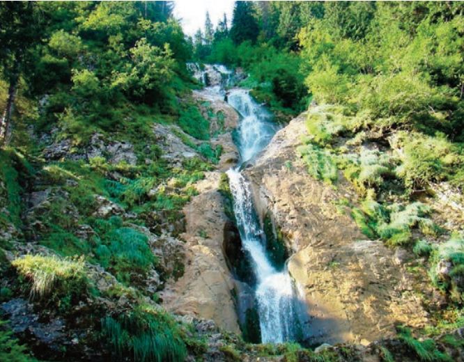 Cascada Cailor, locul unde trebuie să ajungi măcar o dată în viață