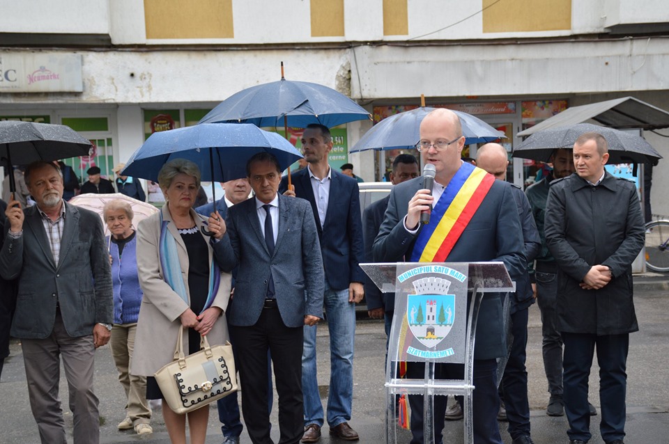 VIDEO-FOTO. COMEMORARE. Aproape o jumătate de SECOL de la cea mai mare TRAGEDIE a Sătmarului. Un moment al compasiunii și SOLIDARITĂȚII