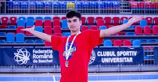 Luca Năstruț, vicecampion național  la U18 cu LPS CSM Oradea