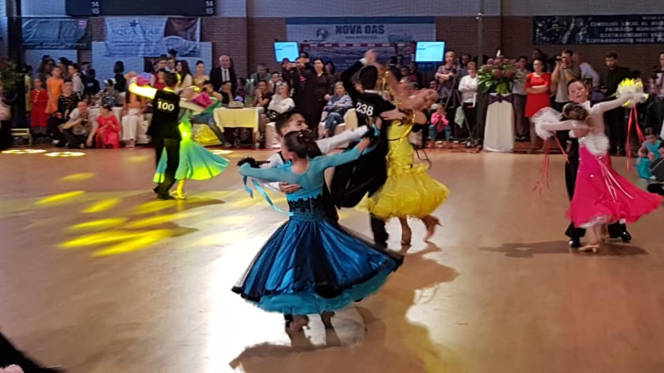 Cupe şi medalii pentru sportivii de la Royal Dance Club Satu Mare, la Cupa Sătmarului 2019