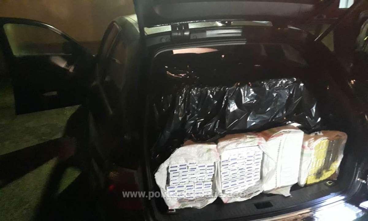 FOTO. BMW URMĂRIT de poliție pe străzile SĂTMARULUI. Șoferul a ”SPART” filtrul polițiștilor