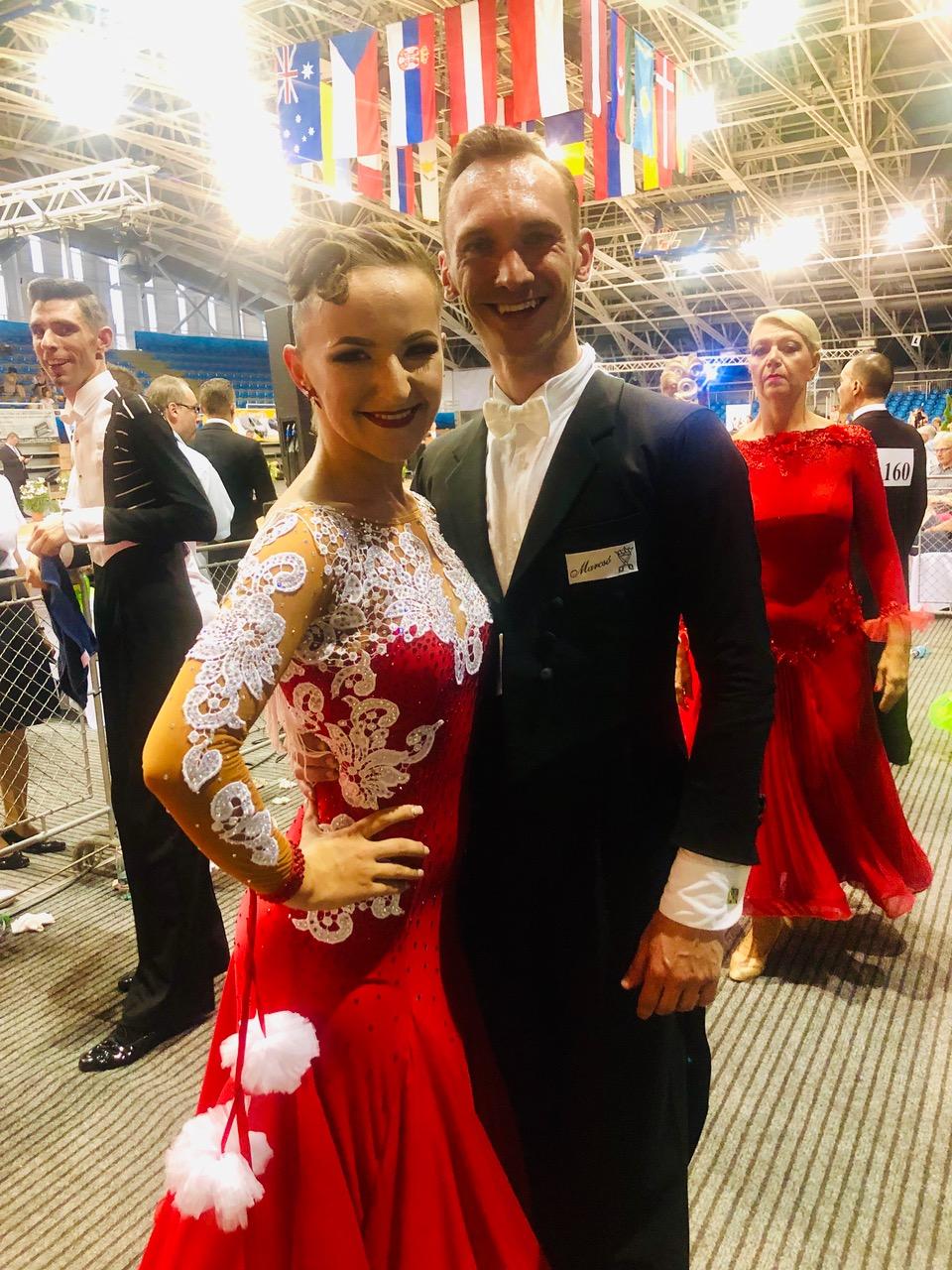 Loga Dance School, între Szeged și Hunedoara