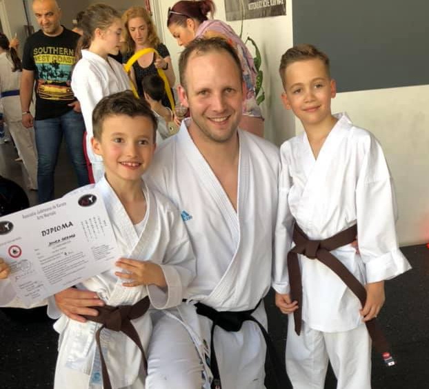 Donca Gerard și Maroscsak Kevin, performerii echipei Energy la examenul de grad