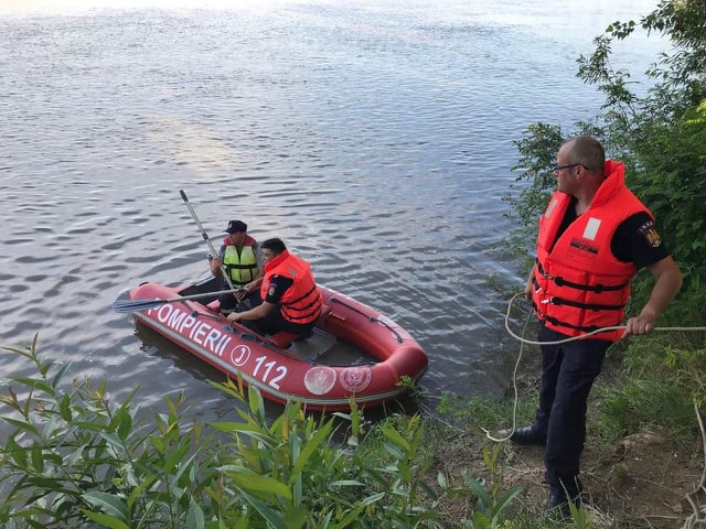 FOTOGALERIE. TRAGEDIE. Someșul face PRIMA VICTIMĂ din acest sezon. Un COPIL de 13 ani