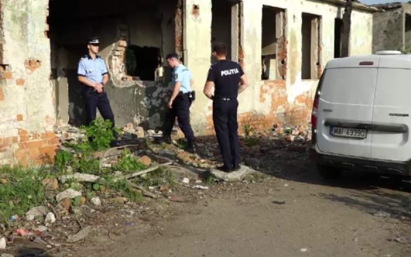 CRIMINALUL unei fetițe de 5 ani, PRINS de polițiști. A VI0LAT-O apoi a UCIS-O