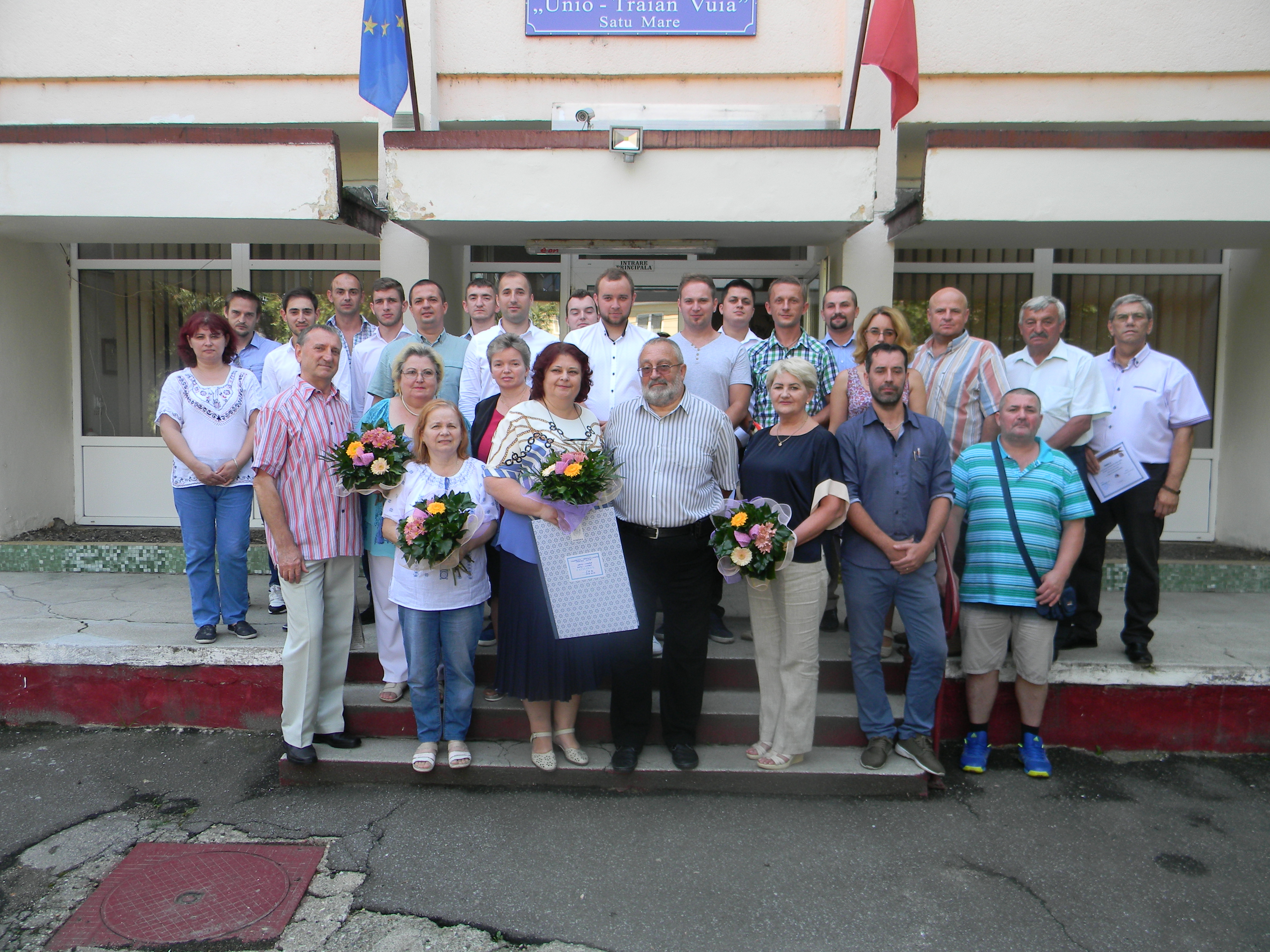 Absolvenți de școală postliceală la ”Unio-Traian Vuia”