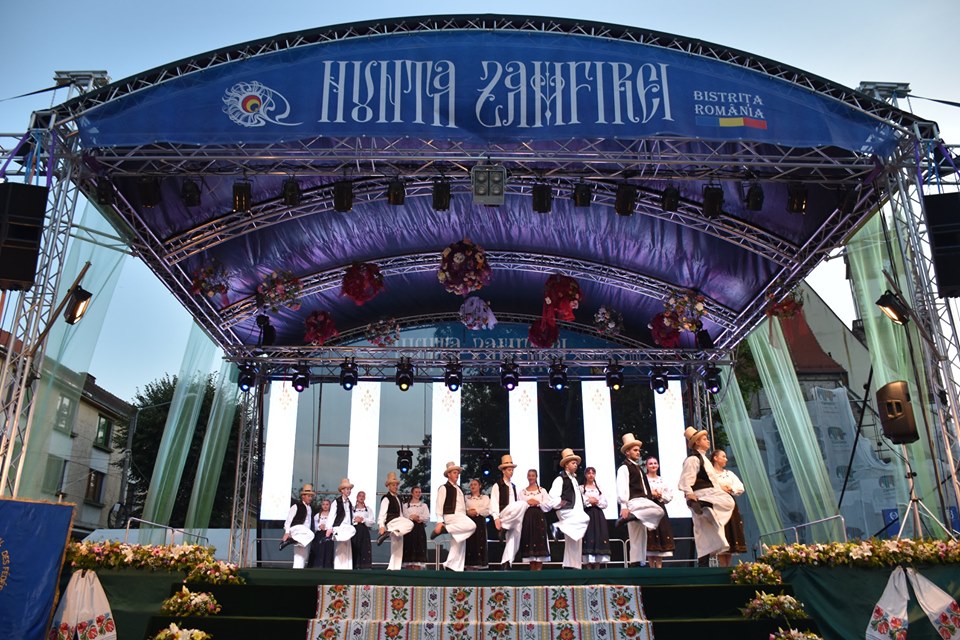 Delegație sătmăreană la Festivalul Mondial de Folclor ”Nunta Zamfirei”