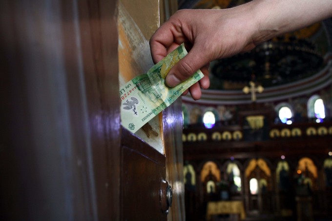 Prins FURÂND din biserică. Ce s-a întâmplat