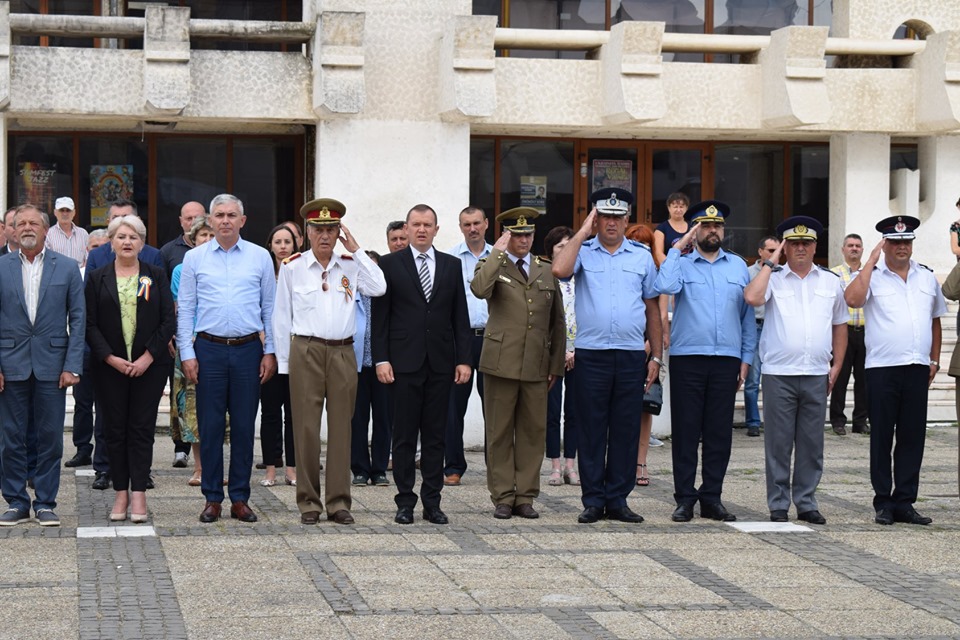 VIDEO-FOTO. GEST. Moment de reculegere la Satu Mare în memoria Alexandrei şi Luizei