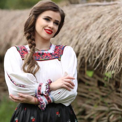 Un interviu de suflet, cu artista sătmăreană Alexandra Mărcuț