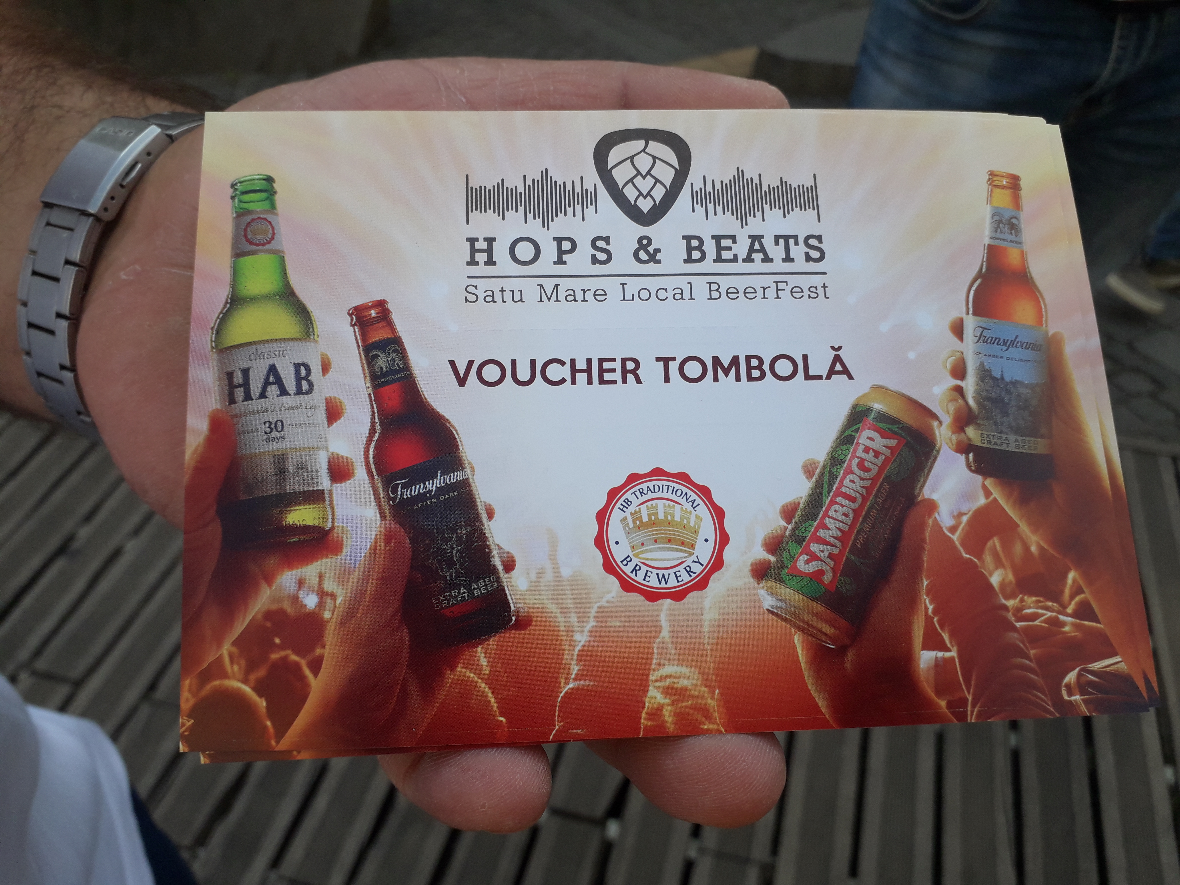 FOTO. Tichete pentru bere gratuită, distribuite înainte de Festivalul Berii. AFLĂ UNDE