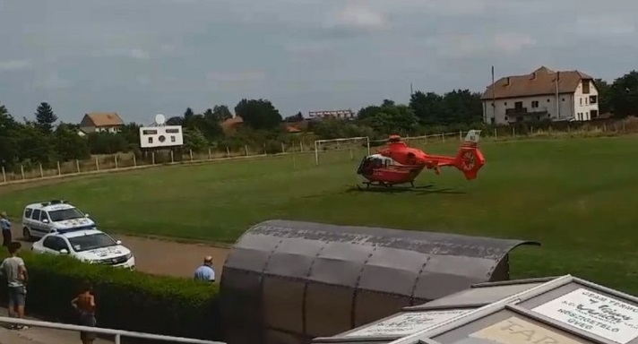 FOTO. BEBELUȘ transportat cu elicopterul SMURD la Oradea. VIAȚA lui DEPINDEA de asta
