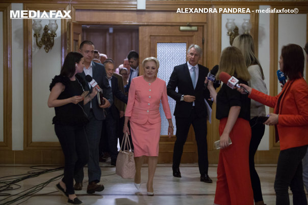 PSD rămâne la guvernare. Propunerile pentru ministerele lăsate libere de ALDE: Niculae Bădălău, Radu Oprea şi Ioan Deneş