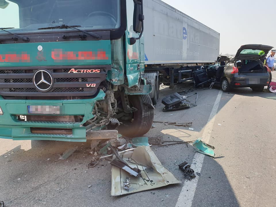 FOTO. Accident grav pe raza localității Botiz. Victimele au necesitat descarcerare