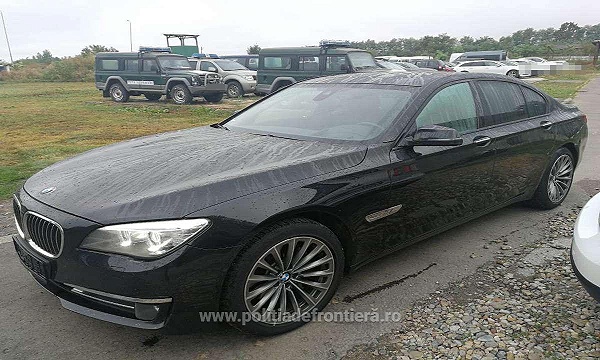 BMW 7L furat din Germania, descoperit la P.T.F. Petea