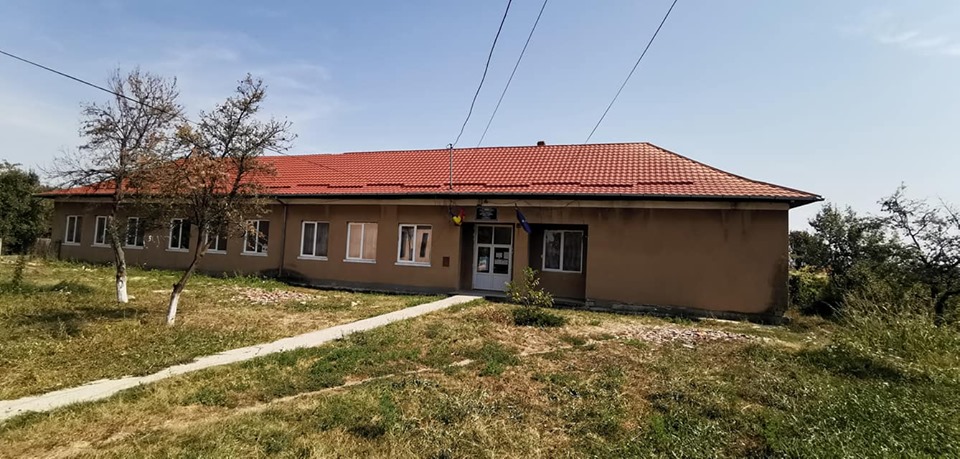 Acoperiș nou pentru Școala Profesională ,,George Coșbuc” din Medieșu Aurit