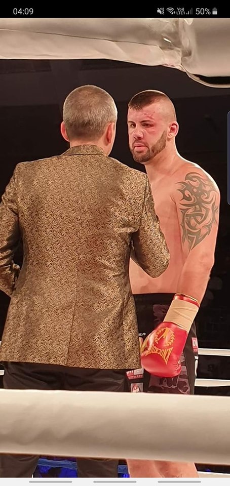 Marius Munteanu, desemnat “Best Fighter of the night” la Gala Colosseum