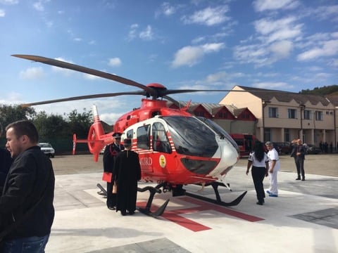 FOTO. Elicopter SMURD și punct aeromedical pentru Satu Mare, OPERAȚIONALE de azi. Prefectul, la operationalizarea sistemului