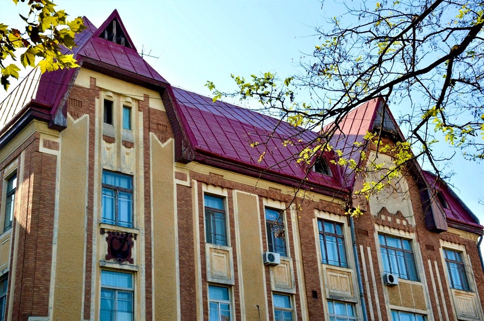 FOTO. Au început lucrări de reabilitare la Spitalul Vechi din Satu Mare