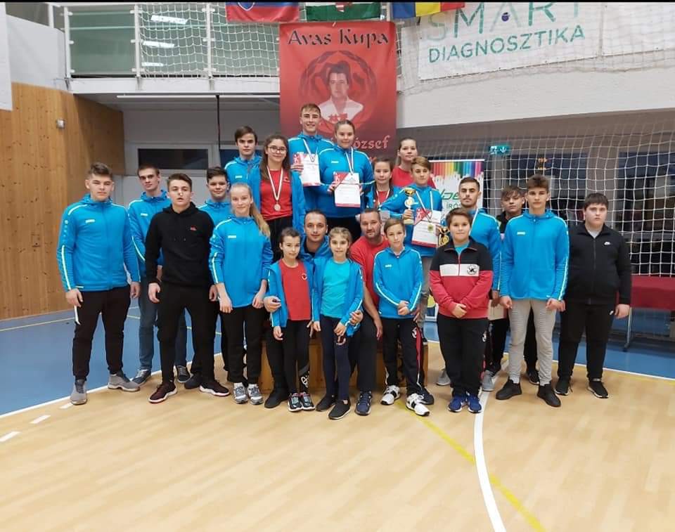 Karateka de la Yakuza pe podium la Miskolc