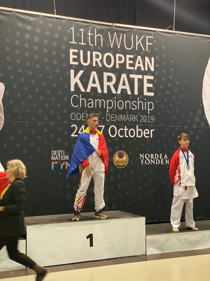 Vancsa Daiana şi Burya Dennis, triplu campioni europeni la karate!