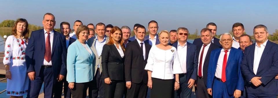 VIDEO/FOTO. Viorica Dăncilă, primită cu CĂLDURĂ în TOT județul. Președintele de care România are nevoie!