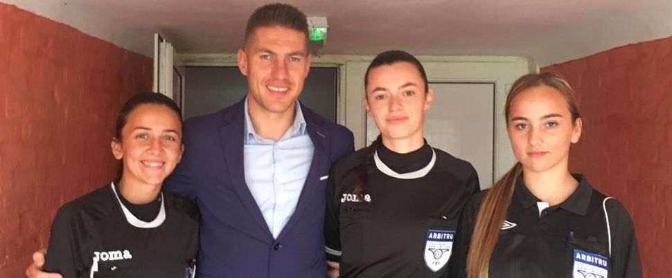 Ne arbitrează în weekend! Program complet!