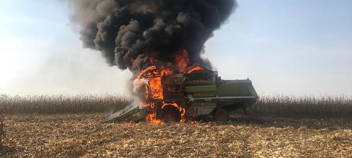 VIDEO/FOTO. INCENDIU. Combină ÎN FLĂCĂRI. De unde a pornit DEZASTRUL