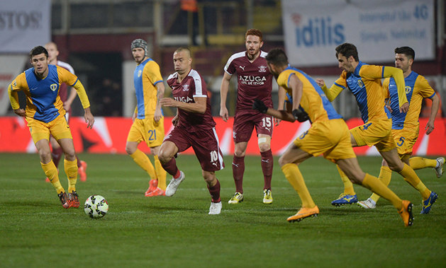 Rapid-Petrolul se vede azi la TV