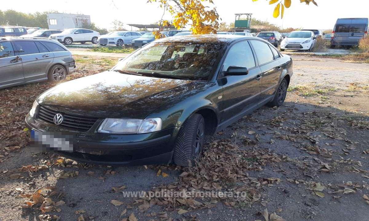 Autoturism furat din Germania, depistat la Petea