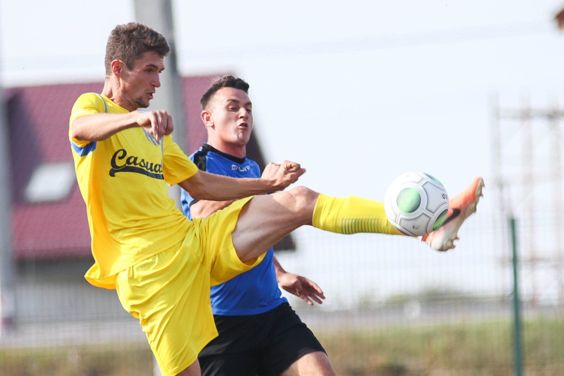 Galben-albaștrii rămân la comanda seriei A