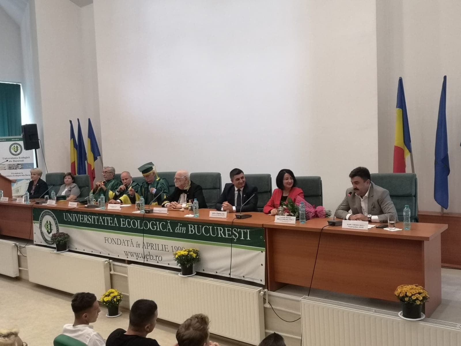 FOTOGALERIE Vicepreşedintele ANPM, Radu Roca, la deschiderea anului universitar la Universitatea Ecologică