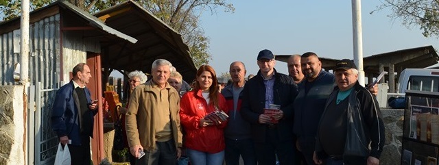 FOTOGALERIE. Echipa PSD Satu Mare a vorbit azi la Tășnad despre Viorica Dăncilă, viitorul președinte al României