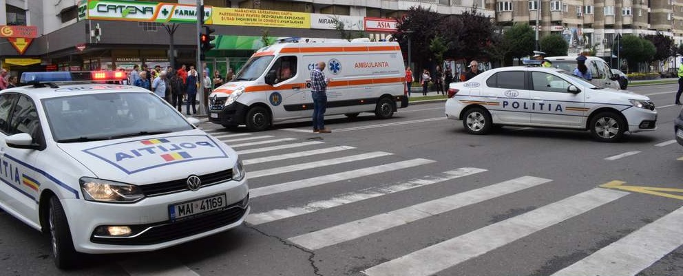 Accident pe Bulevardul Lucian Blaga. Un șofer nu a acordat prioritate unui pieton aflat pe trecere