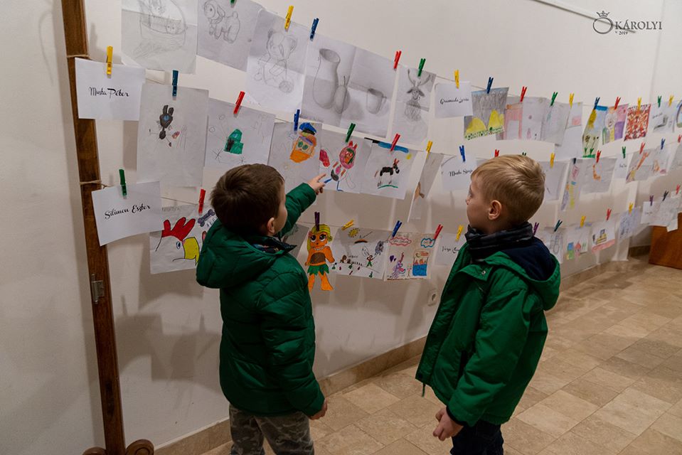 Vernisaj expoziție de desene, grafică, pictură și fotografie, la Carei