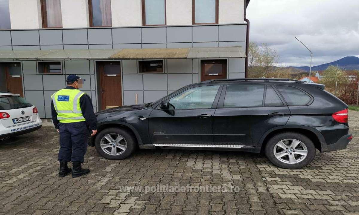VIDEO/FOTO. Bolid FURAT  din Germania, depistat în Țara OAȘULUI. Mașina, oprită în TRAFIC