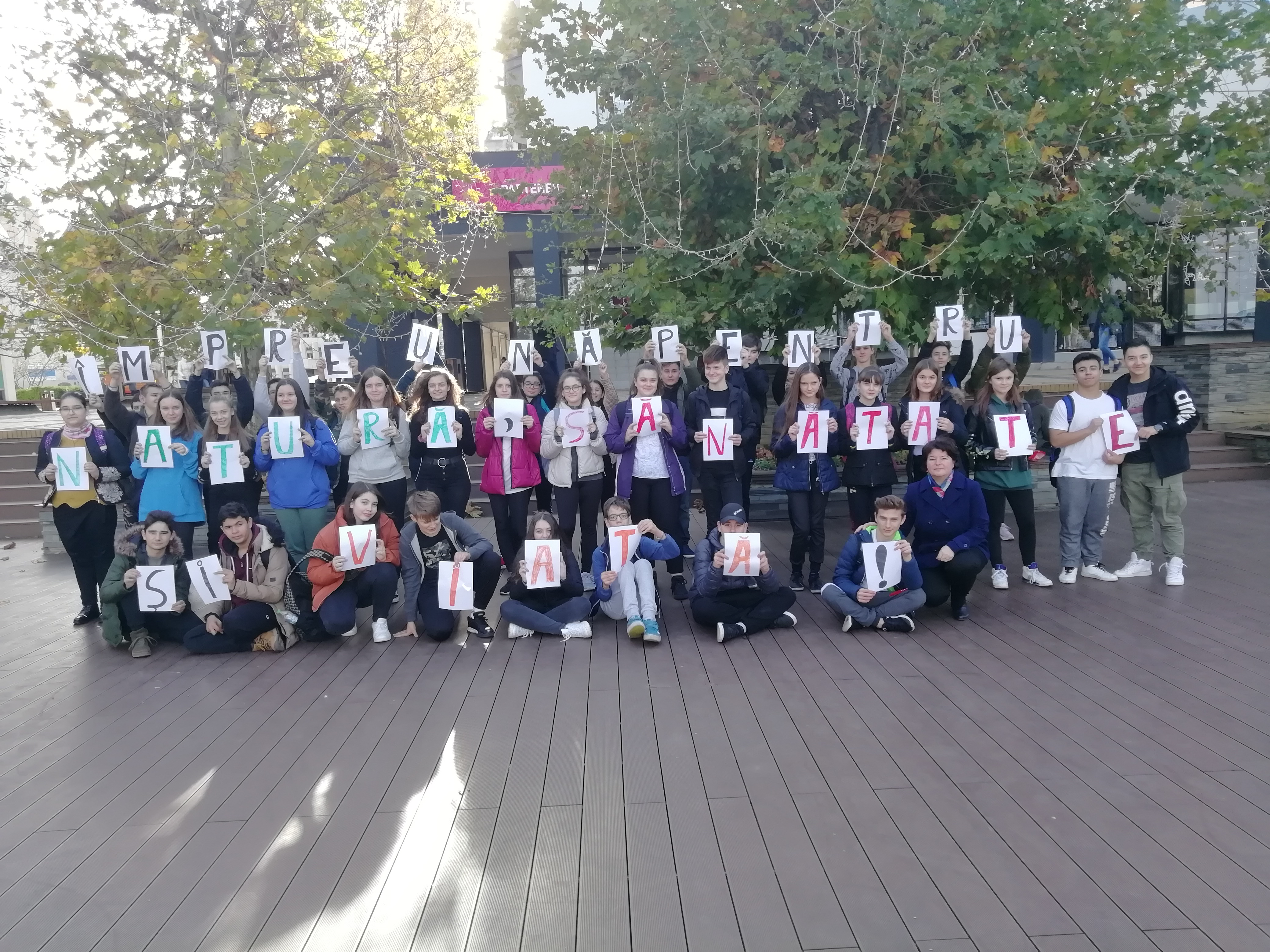FOTOGALERIE. ”Împreună pentu natură, sănătate și viață!”  Acțiune civică organizată de Școala ”Constantin Brâncoveanu” Satu Mare