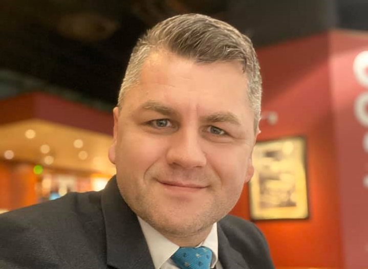 Votanții lui Iohannis amenință că își anulează votul dacă nu iese la dezbatere  cu Dăncilă