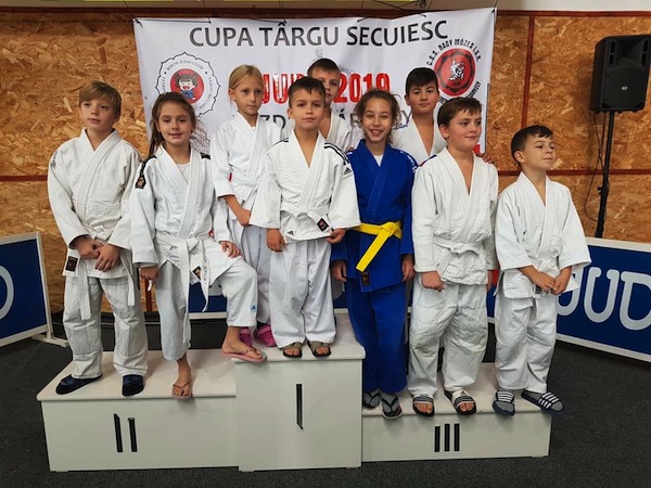 Judoka sătmăreni pe tatami, și pe podium, la Târgu Secuiesc